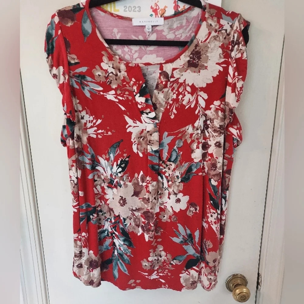 Marybelle Red Floral Ruffle Sleeve Top in Size 1X
